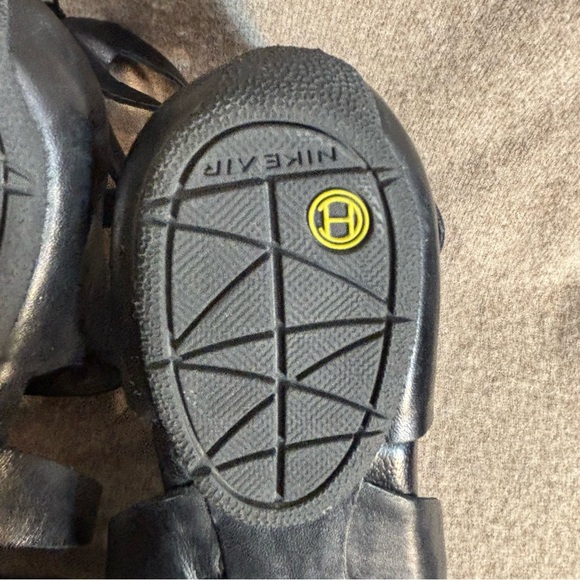 COLE HAAN NIKE Sz 9.5B Gladiator Stylish Black Strappy Sandals Flats Zipper Back - Picture 8 of 12